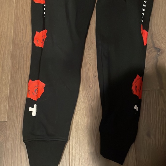 mens small empyre sweat pants, hole in back - Picture 2 of 4